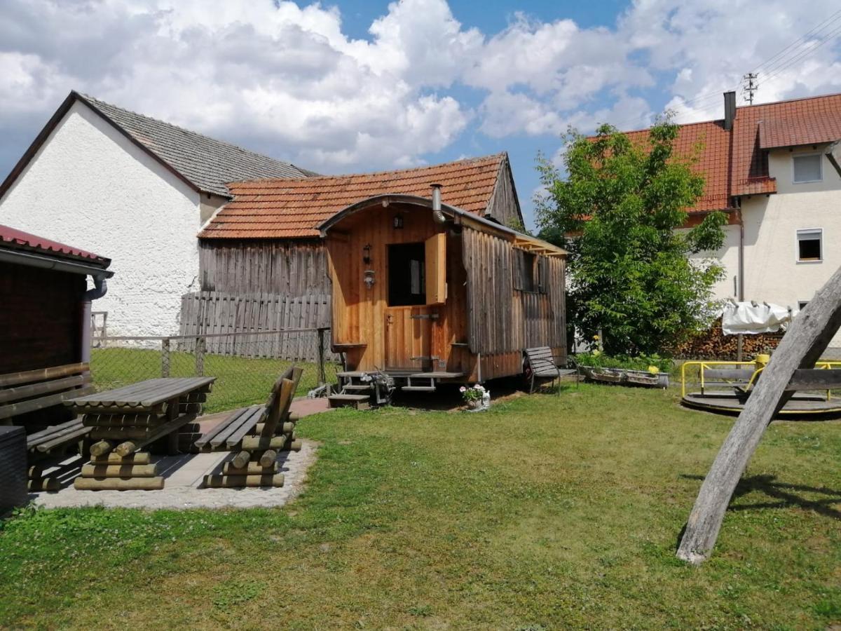 Schaeferwagen Auf Dem Ferienhof Stark Kelheim Exterior photo